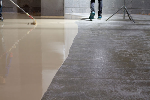 pose resine epoxy sol beton carrelage