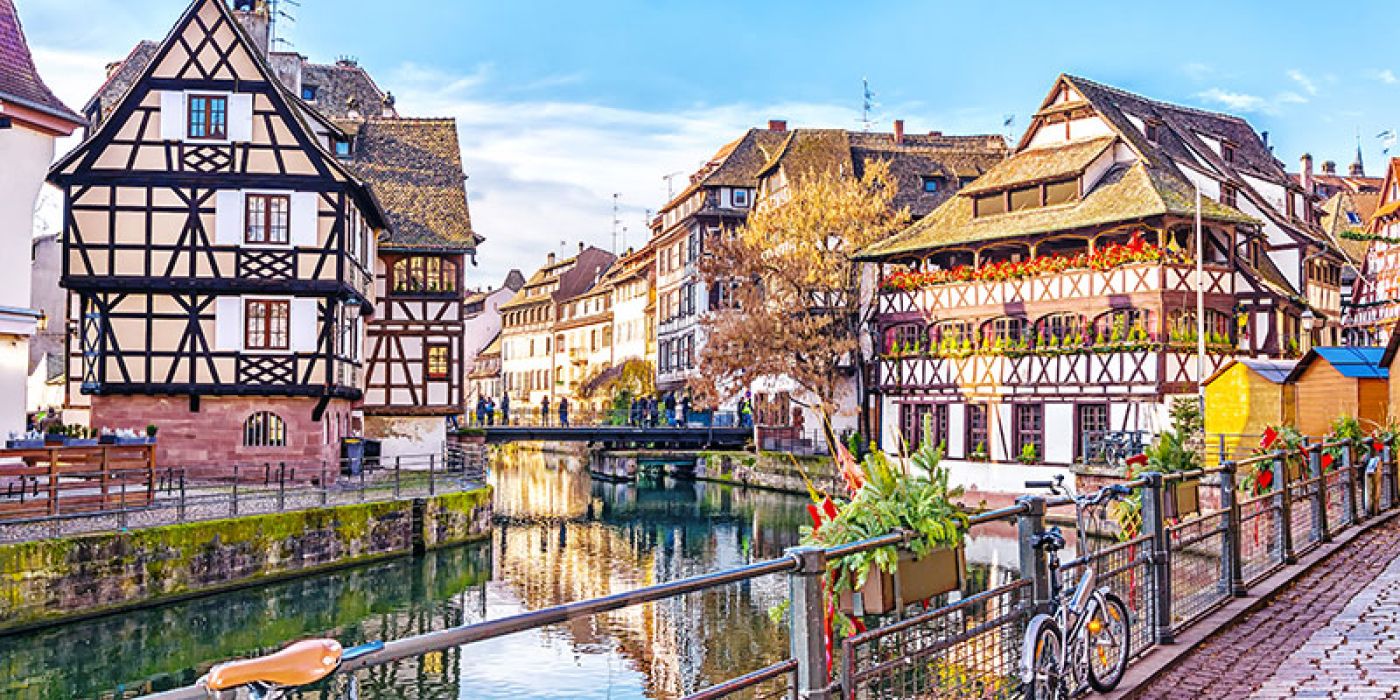 Nova Clean présente son partenaire EVOLUTION SERVICES, société de nettoyage à Lyon Nettoyage après travaux, déménagement ou décès Rhône La société Nova Clean vous présente son  partenaire la société de nettoyage EVOLUTION SERVICES qui propose ses services de nettoyage à Lyon et dans tout le Rhône, Villeurbanne et Vénissieux. Nous sommes spécialisés en nettoyage après travaux dans les appartements, maisons et locaux professionnels en Auvergne Rhône Alpes, en nettoyage après déménagement et désinfection d'appartement après décès.  EVOLUTION SERVICES | Lyon http://www.entreprise-nettoyage-lyon69.com 254 Rue Vendôme, 69003 Lyon SIRET: 84762976300024  Tél: 04 69 96 63 00   contact@entreprise-nettoyage-lyon69.com L'entreprise de propreté EVOLUTION SERVICES propose le nettoyage de canapé à domicile, le lavage de tapis à domicile, entretien de moquettes de bureaux et chez les particuliers. Notre partenaire travaille aussi pour les professionnels en proposant l'entretien de bureaux, immeubles et locaux professionnels dans le Rhône. EVOLUTION SERVICES vous propose des services de nettoyage après décès à Lyon et dans tout le département du Rhône avec le débarras de mobilier, déchets et la désinfection de logements. 